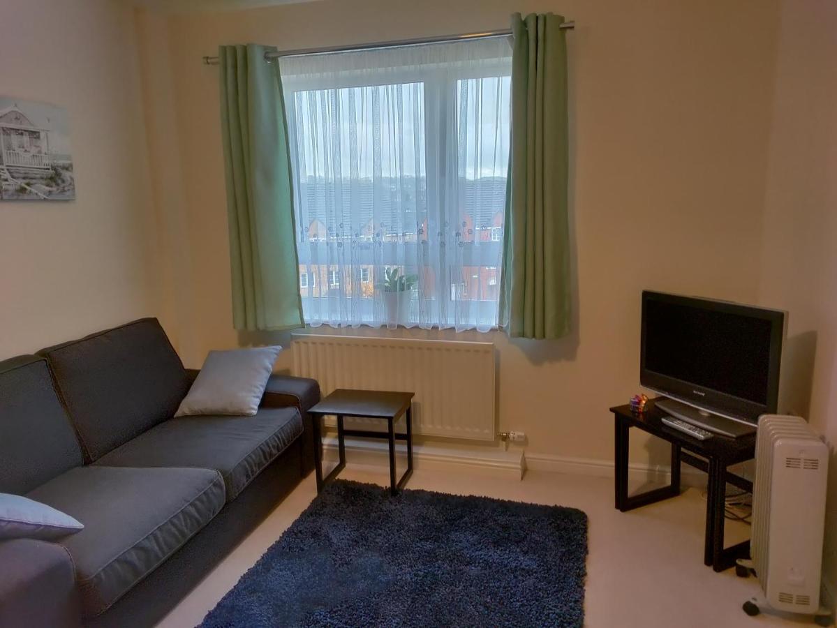Double Room In A Top Floor Shared Apartment Northampton Eksteriør billede